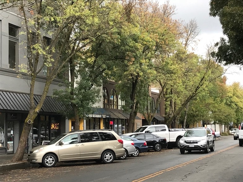 More Photos Of 221-227 G St, Davis Storefront Retail Office For Lease