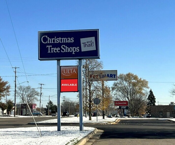 More Photos Of 4067-4085 Miller Rd, Flint Freestanding For Lease