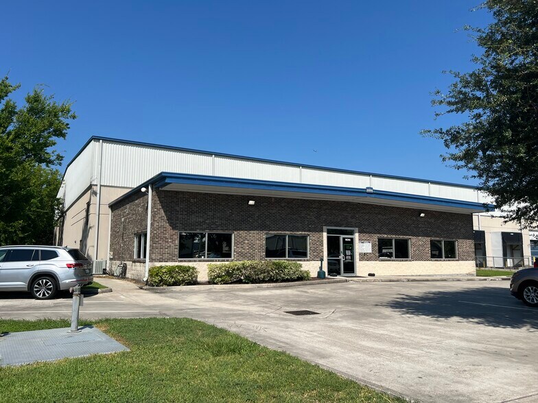 Primary Photo Of 14341 Interdrive W, Houston Warehouse For Sale
