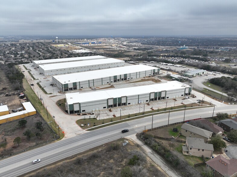 More Photos Of 13644 Toepperwein Rd, Live Oak Unknown For Lease