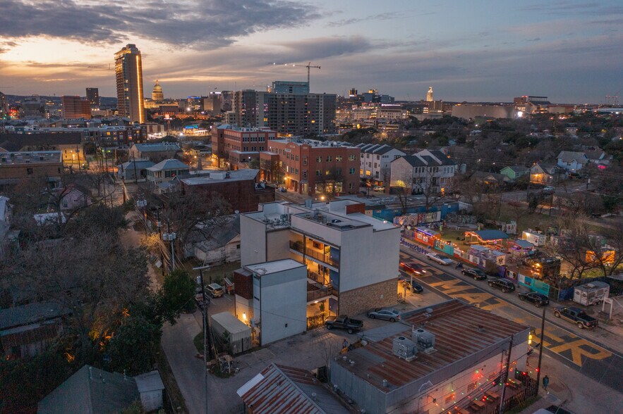 More Photos Of 1123 E 11th St, Austin Hotel For Sale