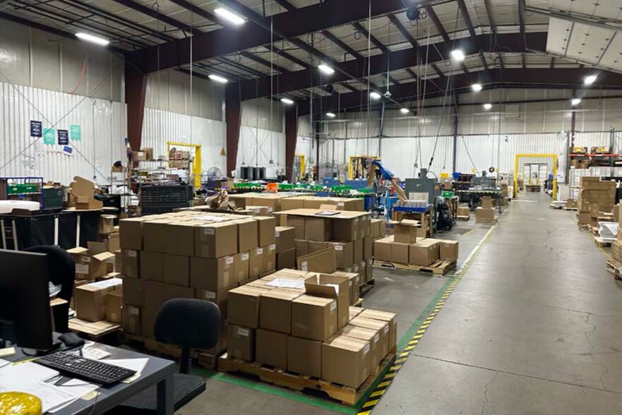 More Photos Of 150 Lawton Ave, Monroe Distribution For Lease