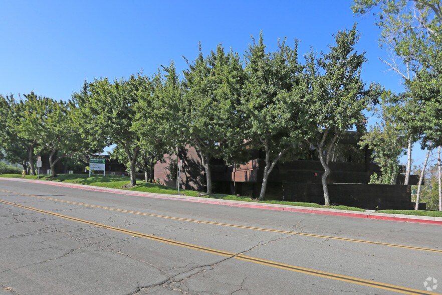 More Photos Of 445 Marine View Ave, Del Mar Office For Lease