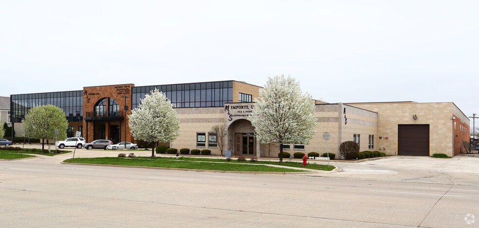More Photos Of 2500 Touhy Ave, Elk Grove Village Warehouse For Lease