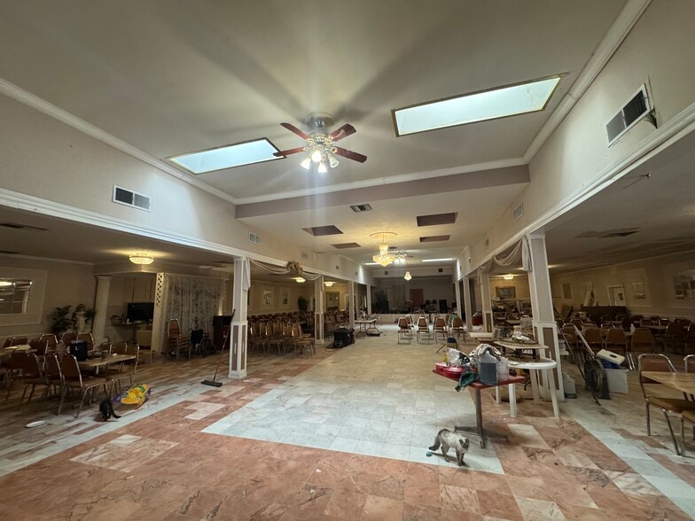 More Photos Of 5824 Doniphan Dr, El Paso Freestanding For Sale