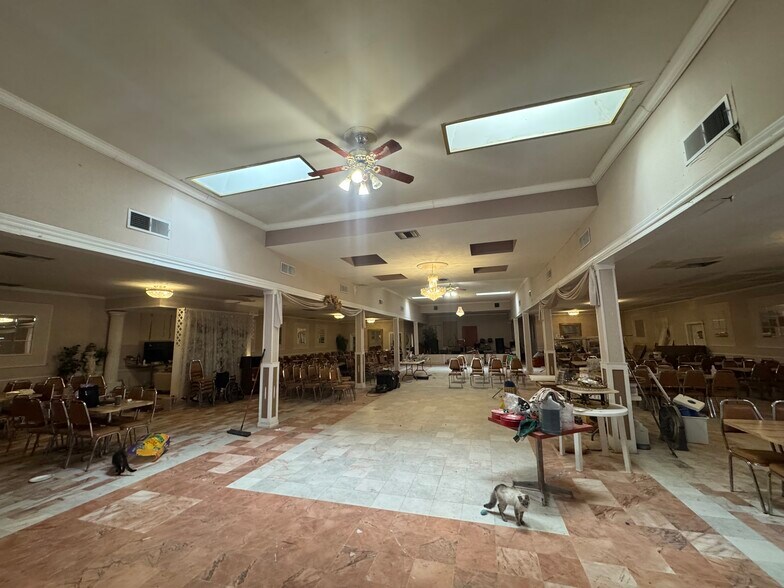 More Photos Of 5824 Doniphan Dr, El Paso Freestanding For Sale