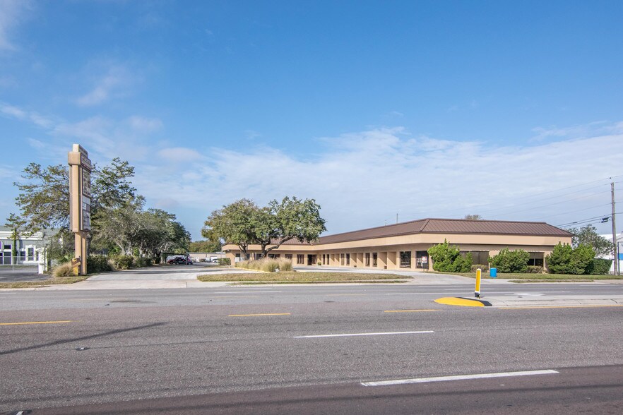 More Photos Of 13080 S Belcher Rd, Largo Office For Lease