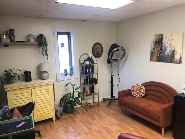 More Photos Of 2564 N College Ave, Fayetteville Freestanding For Sale