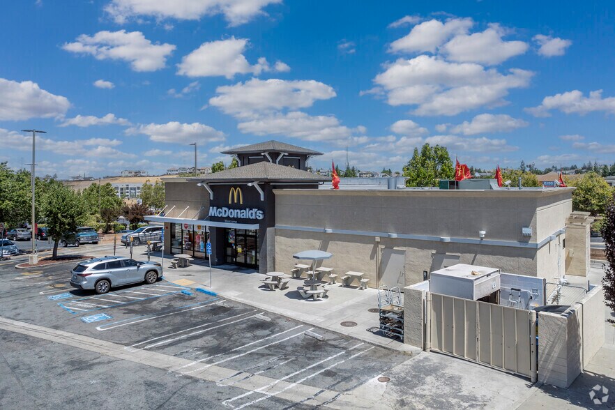 More Photos Of 3440-3448 Deer Valley Rd, Antioch Freestanding For Lease