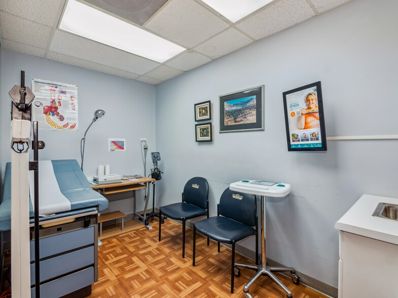 More Photos Of 38300 Van Dyke Ave, Sterling Heights Medical For Lease