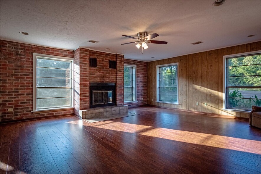 More Photos Of 1213 Lakeland Loop, Hilltop Lakes Specialty For Sale