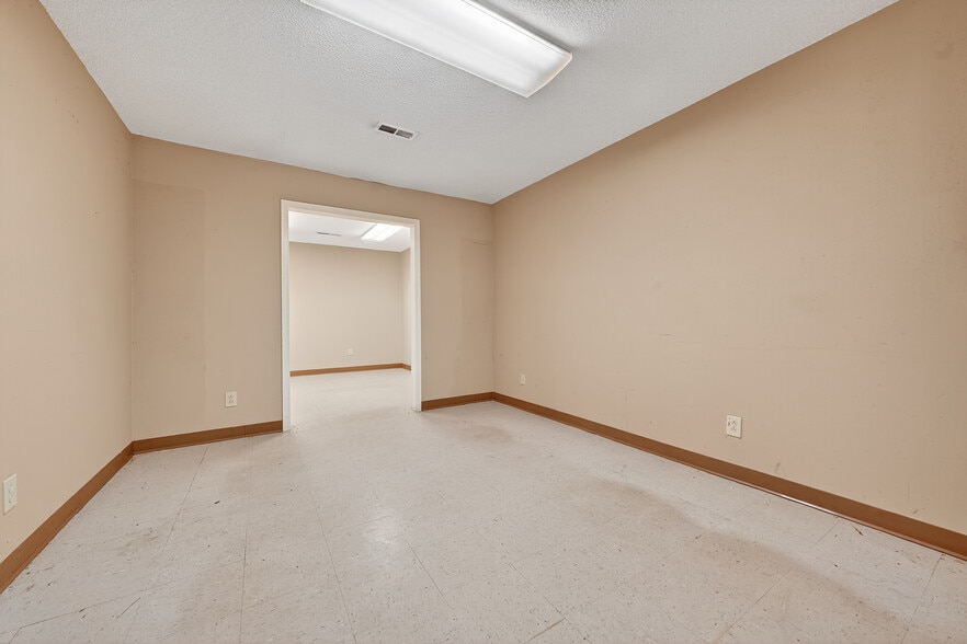 More Photos Of 1324-1325 Highway 195, Jasper Assisted Living For Sale