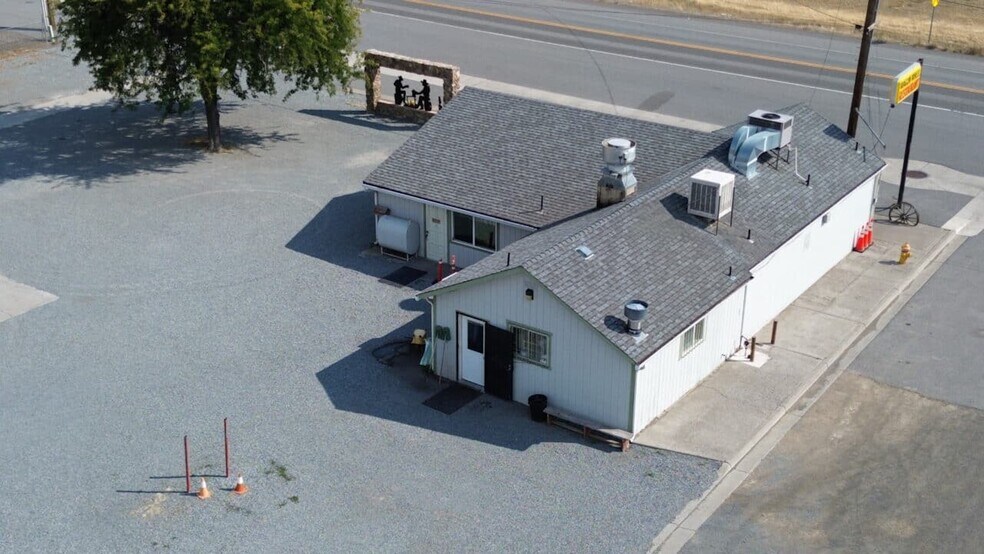 More Photos Of 308 W 12th St, Alturas Hotel For Sale