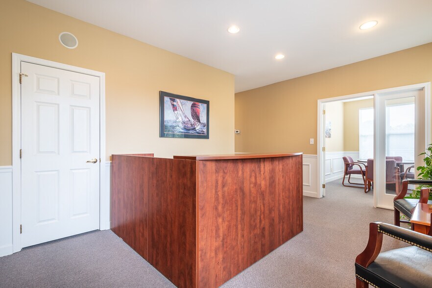 More Photos Of 8210 Village Harbor Dr, Cornelius Loft Creative Space For Sale