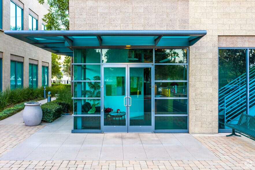 More Photos Of 9960 Irvine Center Dr, Irvine Office For Sale