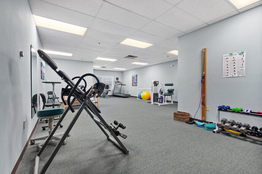 More Photos Of 29 Lafayette Rd, North Hampton Storefront Retail Office For Lease