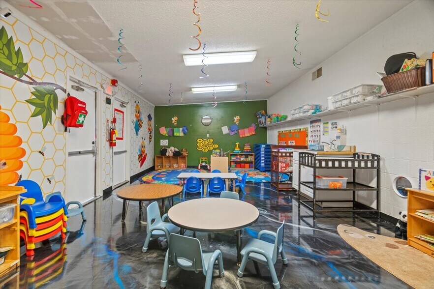 More Photos Of 1718 S Beltline Blvd, Columbia Daycare Center For Sale