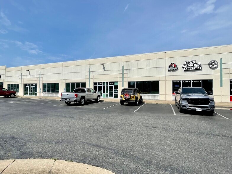 More Photos Of 4100-4136 Lafayette Blvd, Fredericksburg Light Distribution For Lease