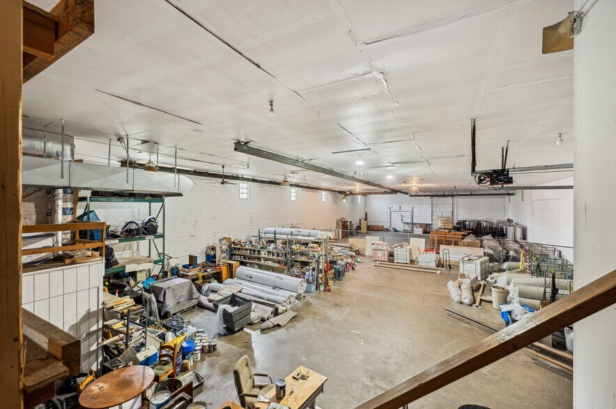 More Photos Of 207 Hawthorne Ave, Saint Joseph Warehouse For Sale