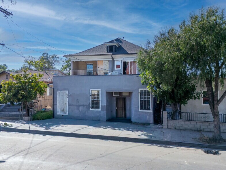 More Photos Of 667-669 N Boyle Ave, Los Angeles Apartments For Sale