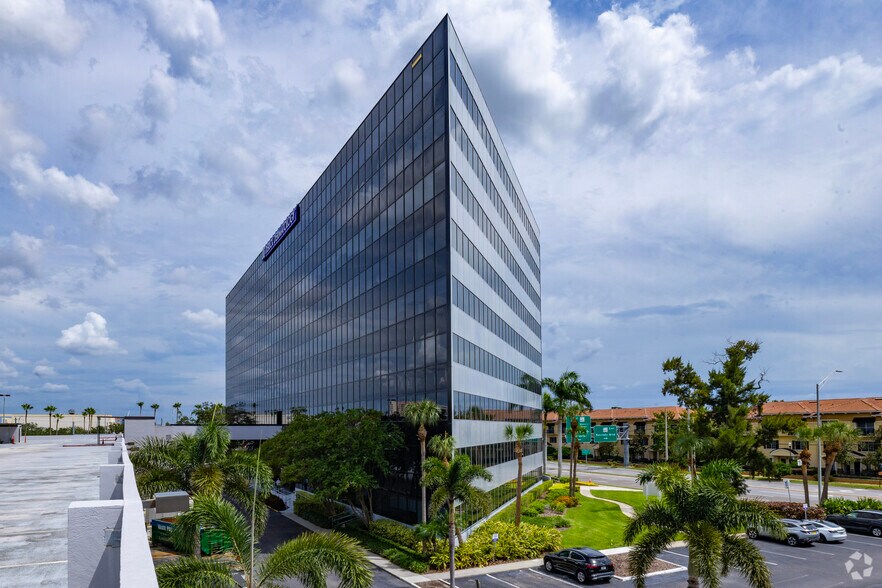 More Photos Of 5201 W Kennedy Blvd, Tampa Office For Lease