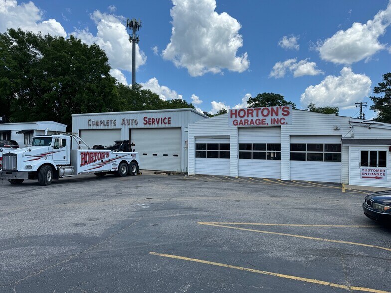 Primary Photo Of 4115 Greensboro Ave, Tuscaloosa Auto Repair For Sale