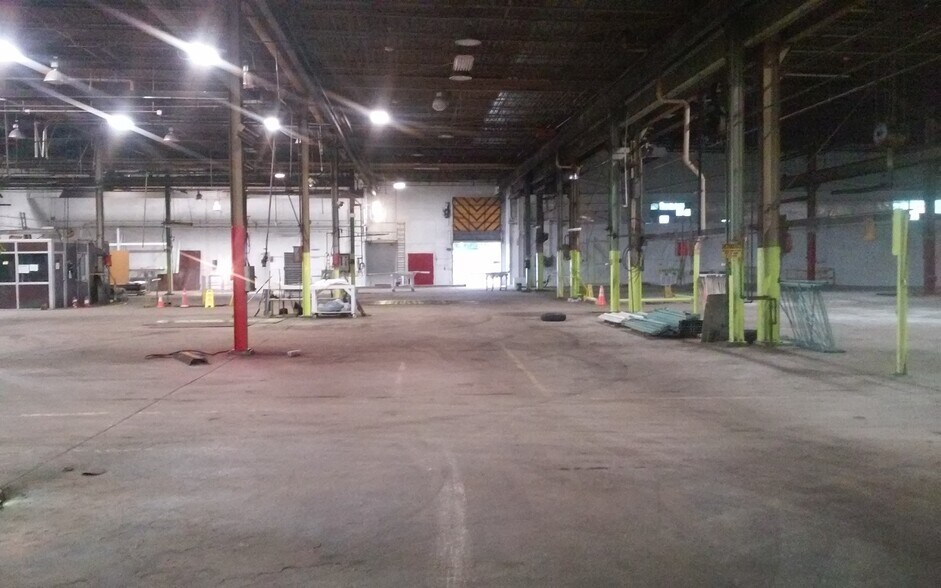 More Photos Of 315 W Mill St, Beaver Dam Manufacturing For Lease