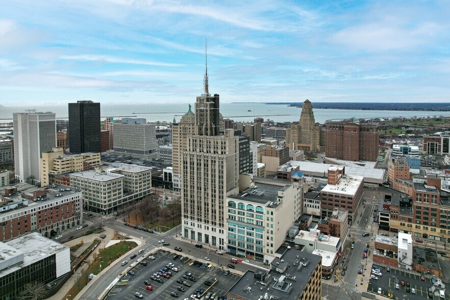 More Photos Of 14 Lafayette Sq, Buffalo Office For Sale