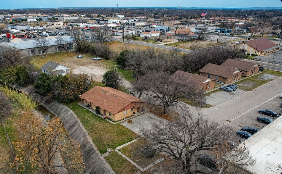More Photos Of 219 Hold St, Killeen Apartments For Sale