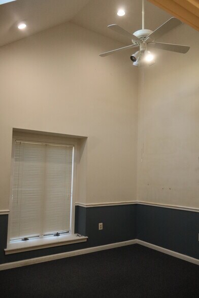 More Photos Of 200 Haddonfield Berlin, Gibbsboro Office For Lease