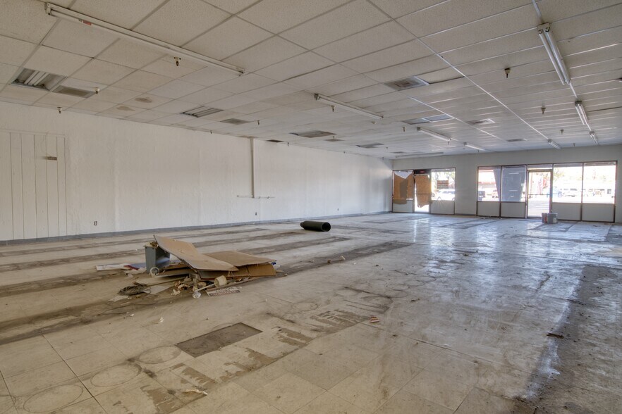 More Photos Of 13611-13663 N 32nd St, Phoenix Storefront For Lease