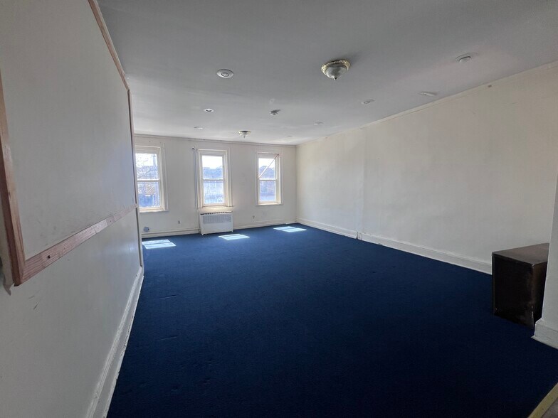 More Photos Of 5017 Avenue D, Brooklyn Storefront Retail Residential For Sale