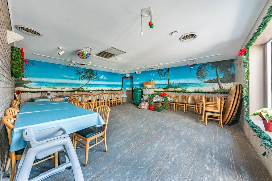 More Photos Of 3011 Ogden Ave, Lisle Restaurant For Sale