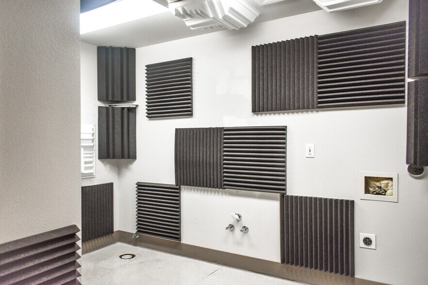 More Photos Of 1110 N Center Pky, Kennewick Office For Lease