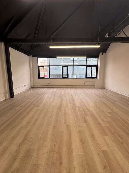 More Photos Of 1016 S Santee St, Los Angeles Storefront For Sale