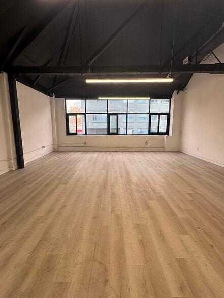 More Photos Of 1016 S Santee St, Los Angeles Storefront For Lease