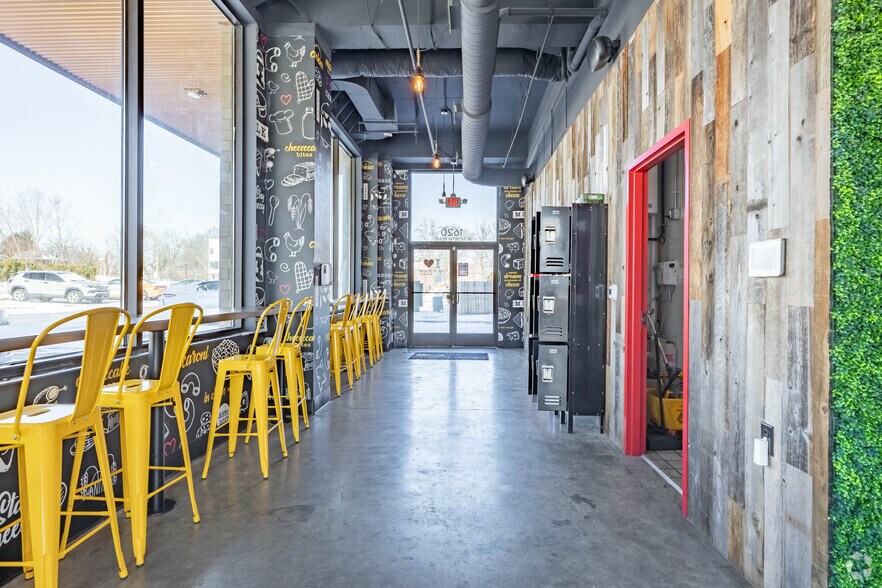 More Photos Of 6211 W Hamilton Ave, Cincinnati Apartments For Lease