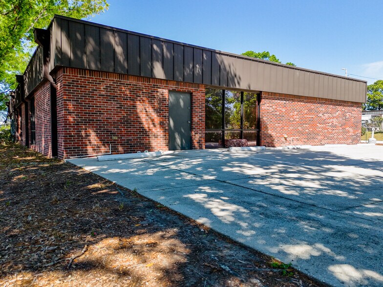 More Photos Of 5421 N 59th St, Tampa Office For Sale