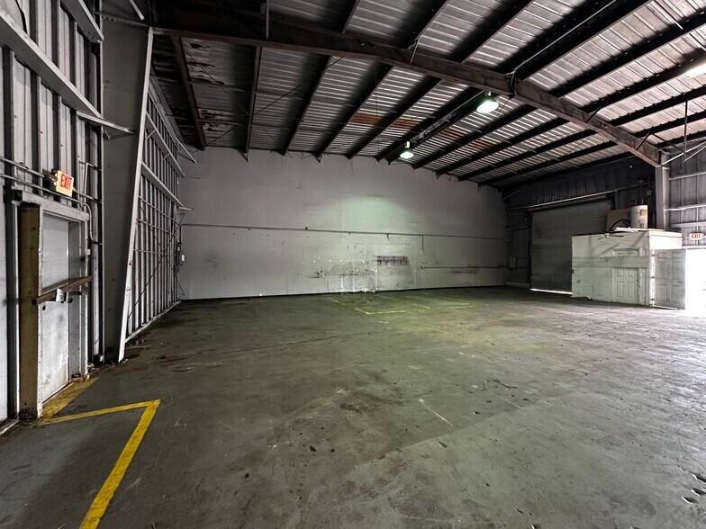 More Photos Of 4645-4657 Southern Blvd, West Palm Beach Unknown For Lease