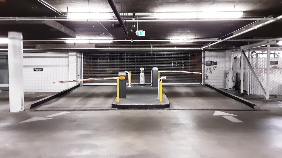 More Photos Of 10515 Balboa Blvd, Granada Hills Medical For Lease