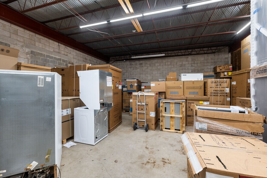 More Photos Of 3101 N 10th St, McAllen General Retail For Lease