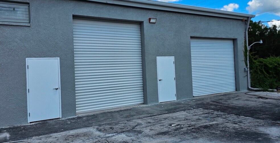 Primary Photo Of 5619 8th St W, Lehigh Acres Warehouse For Lease