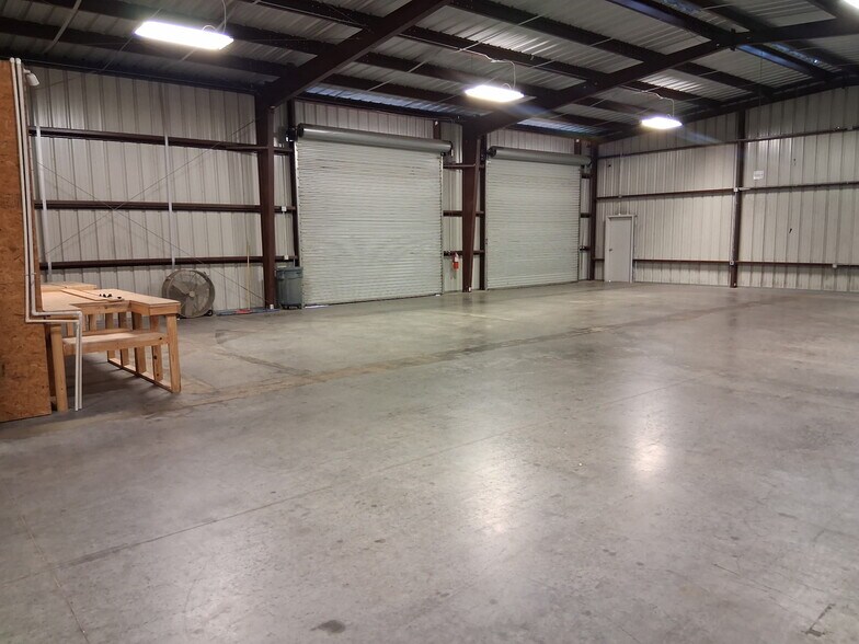 More Photos Of 20150 Kuykendahl Rd, Spring Warehouse For Lease