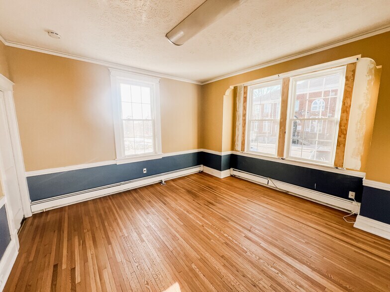 More Photos Of 2414 Memorial Ave, Lynchburg Office For Lease