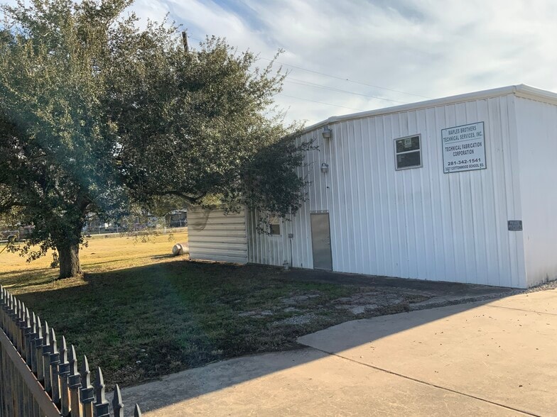More Photos Of 3227 Cottonwood School Rd, Rosenberg Industrial For Lease
