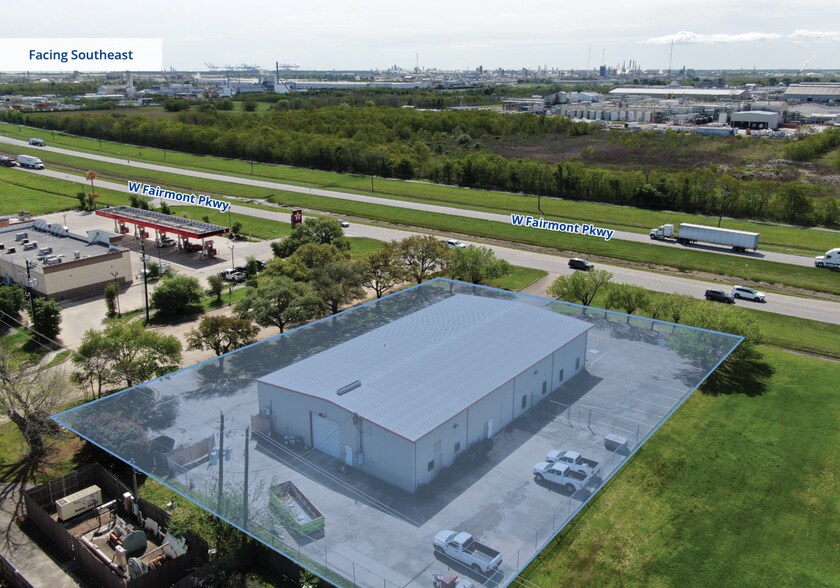 More Photos Of 10819 W Fairmont Pky, La Porte Warehouse For Lease