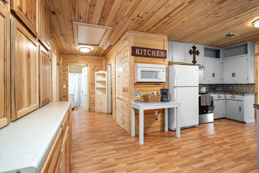 More Photos Of 2508 US-69, Lufkin Lodge Meeting Hall For Sale