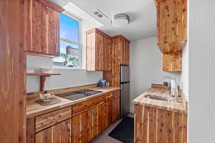 More Photos Of 104 1st Ave E, Newton Apartments For Sale