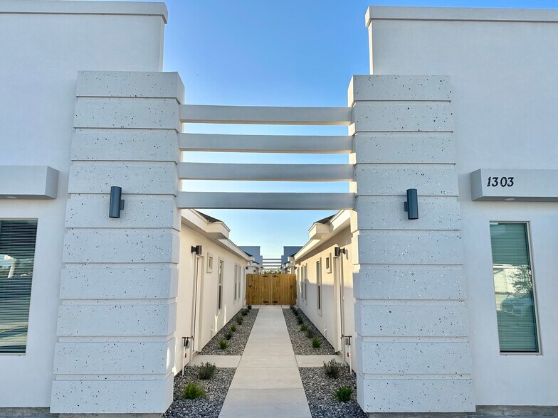 More Photos Of 1416 Petri Dr, Weslaco Apartments For Sale