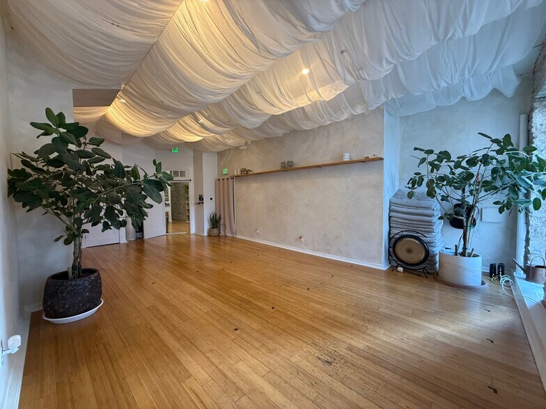 More Photos Of 314 Congress Ave, Austin Storefront Retail Office For Lease